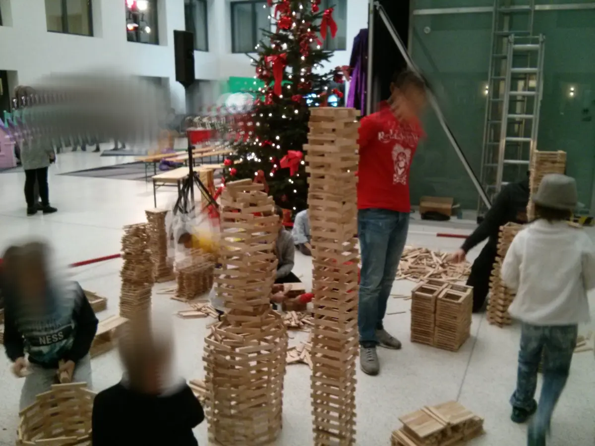 Holzbaustadt indoor Weihnachten