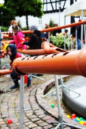 Wasserbaustelle für Kinder