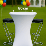 Kombi mit weißer Husse und 2 Barhockern (pro Tisch) +30,00 €