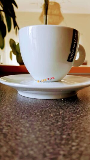 kaffeetasse-mit-untertasse