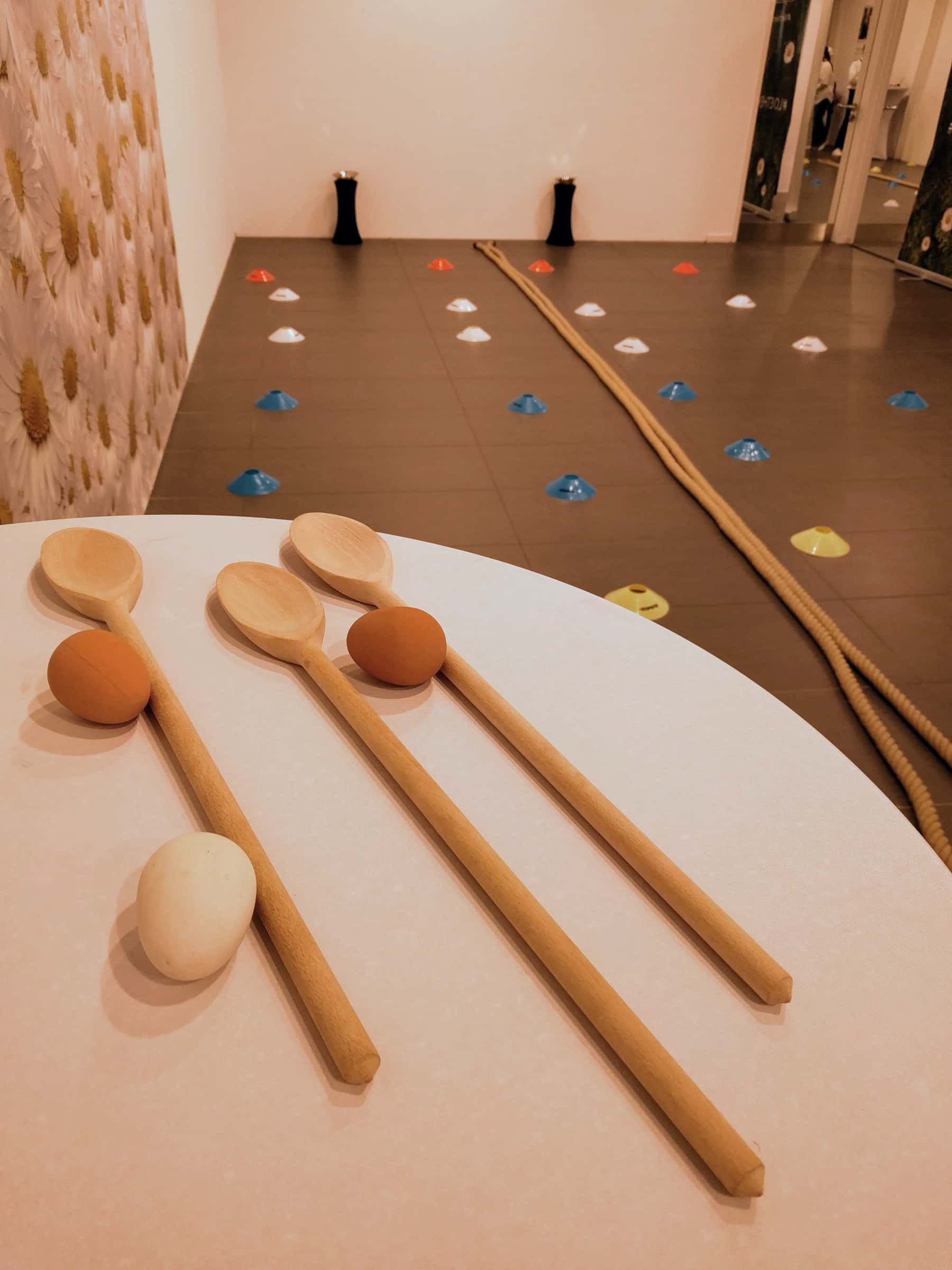 Eierlaufen im Einkaufszentrum